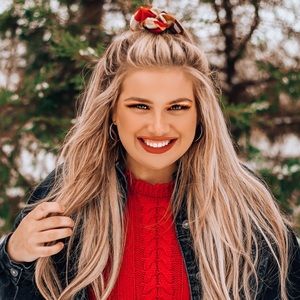 Meet your Posher, Camille